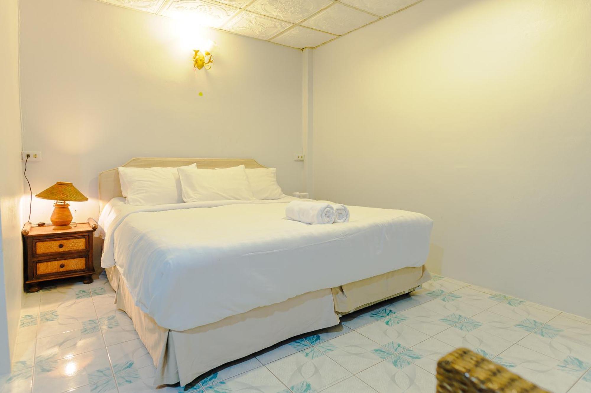 High5 Guesthouse Патая Екстериор снимка