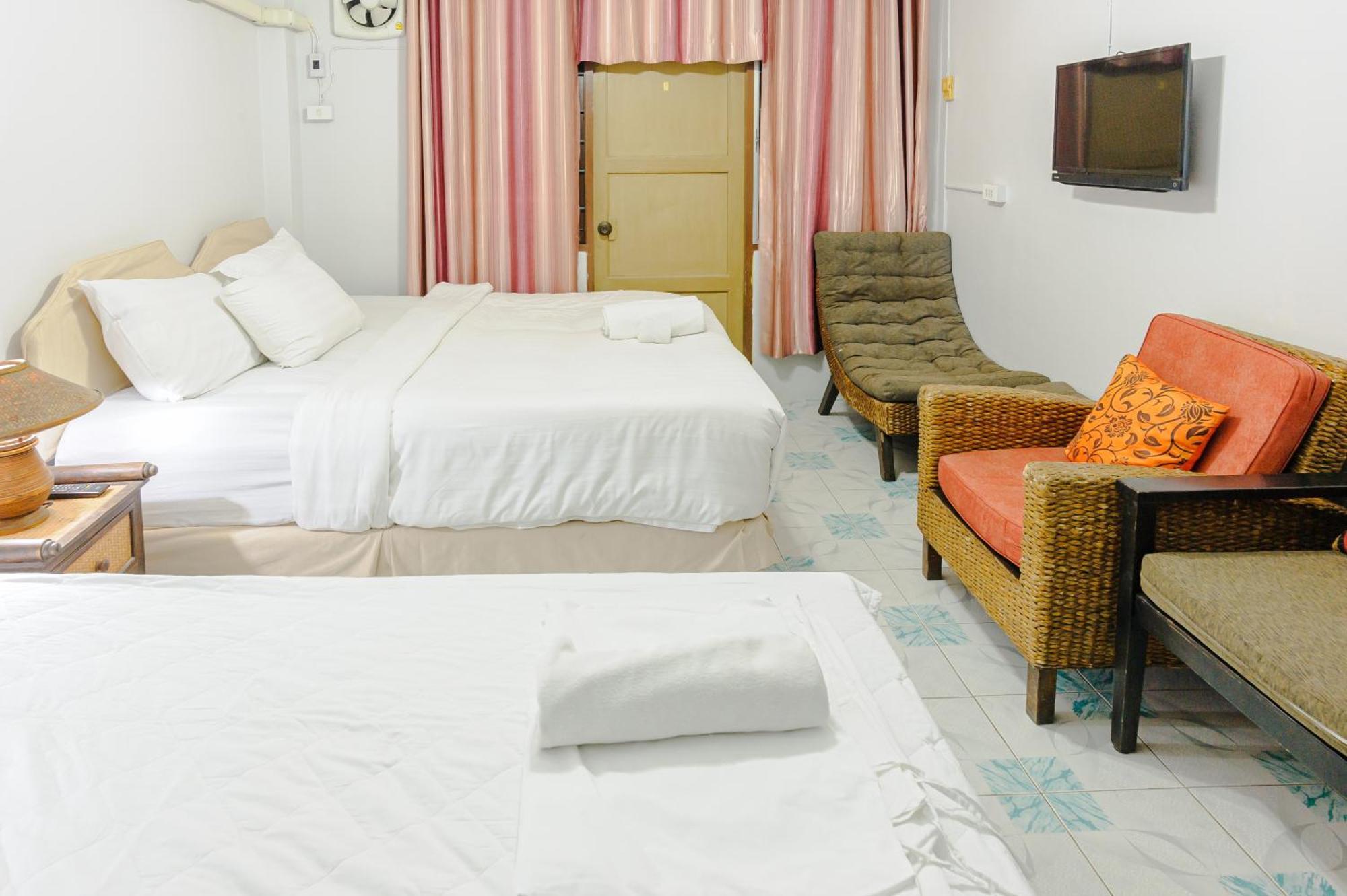 High5 Guesthouse Патая Екстериор снимка