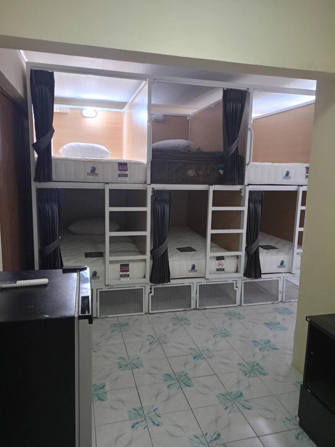 High5 Guesthouse Патая Екстериор снимка